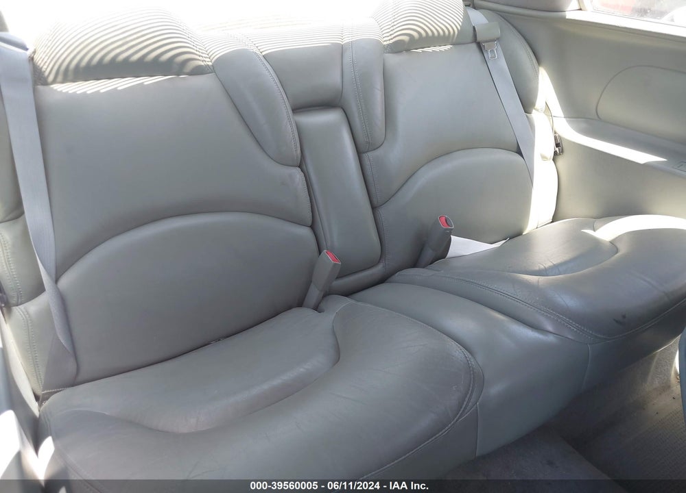 1998 BUICK RIVIERA VIN: 1G4GD2211W4703205