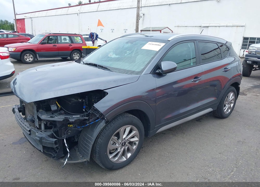 2017 HYUNDAI TUCSON SE VIN: KM8J3CA45HU445560