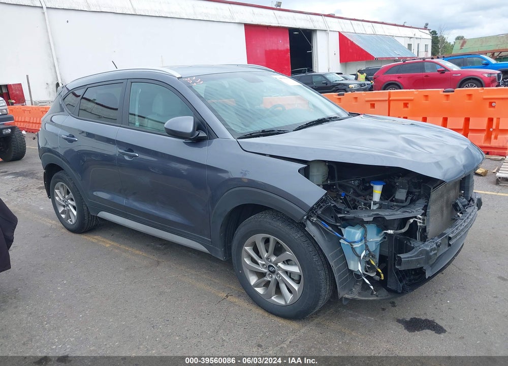 2017 HYUNDAI TUCSON SE VIN: KM8J3CA45HU445560