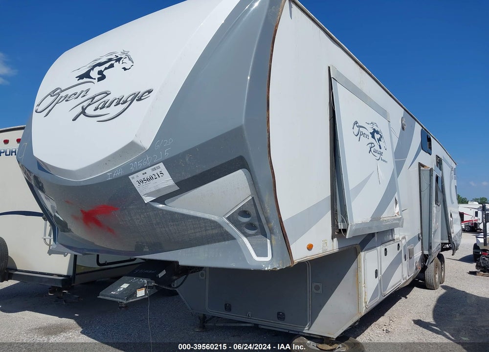 2018 HIGHLAND RIDGE ROAME 371MBH VIN: 58TCH0BV8J3RF3075