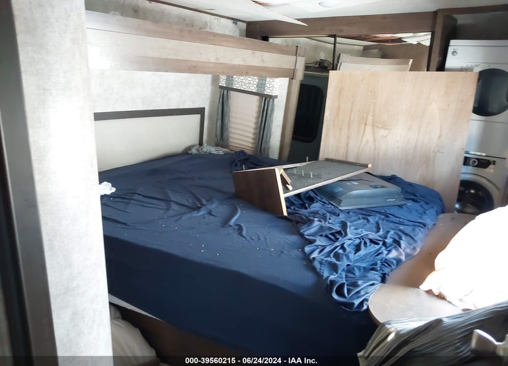 2018 HIGHLAND RIDGE ROAME 371MBH VIN: 58TCH0BV8J3RF3075