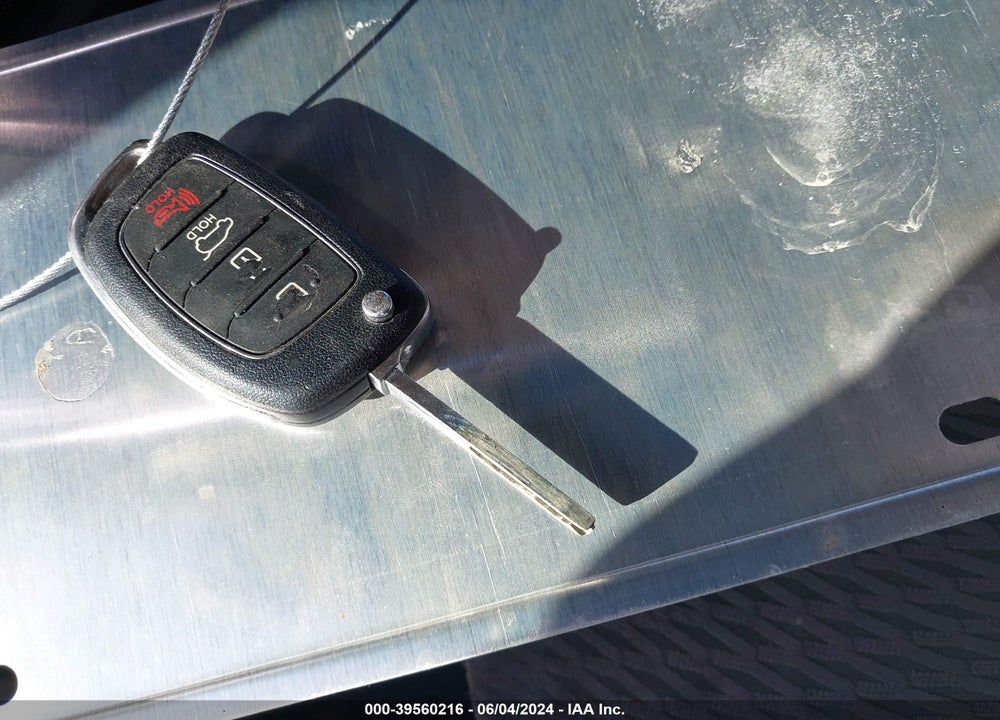2014 HYUNDAI SANTA FE GLS VIN: KM8SM4HFXEU045469