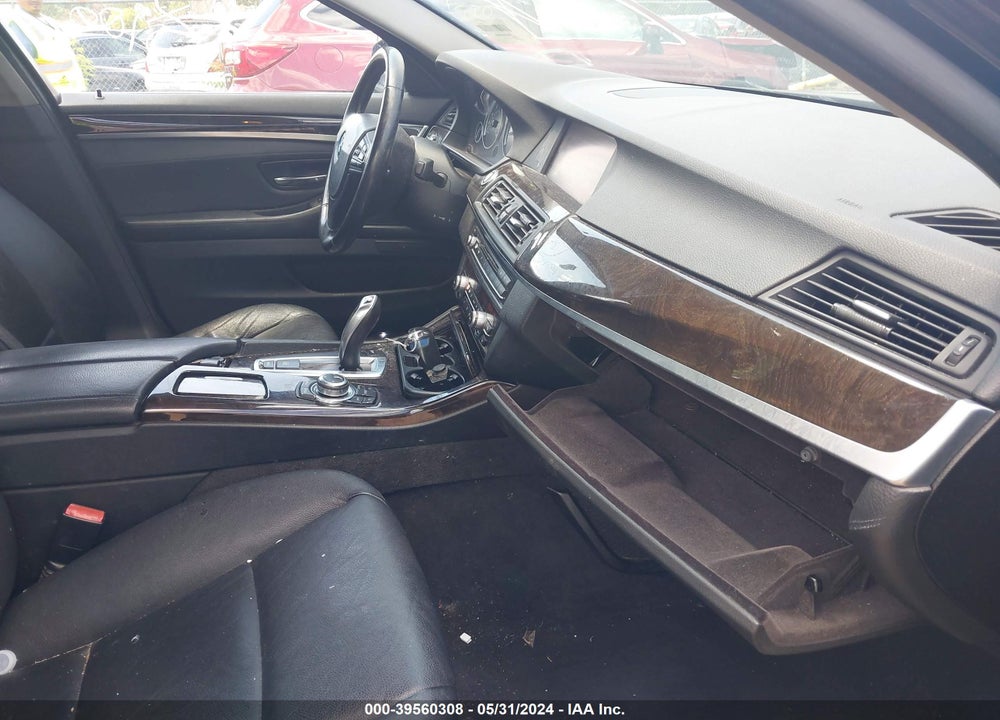 2011 BMW 528I VIN: WBAFR1C57BC673105