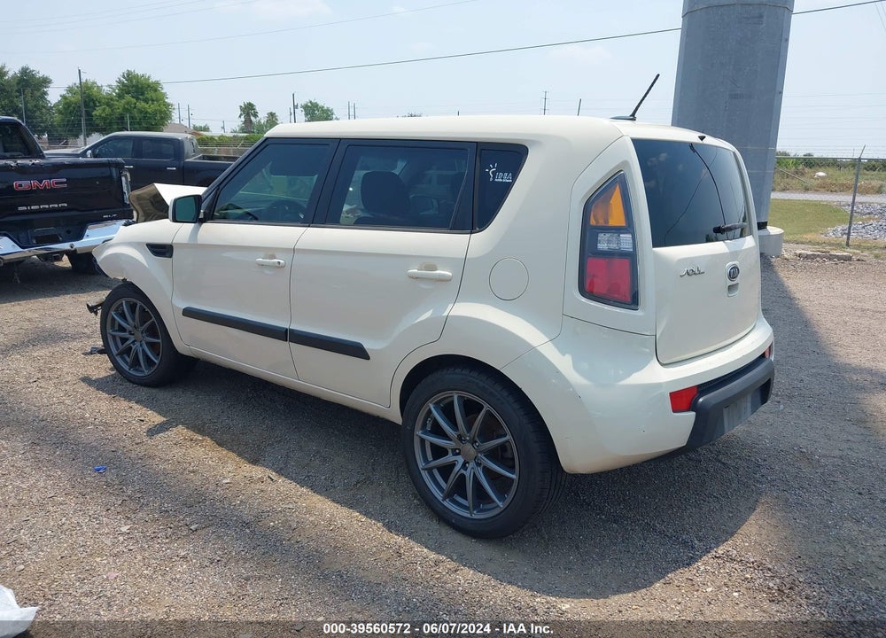 2011 KIA SOUL VIN: KNDJT2A29B7713996