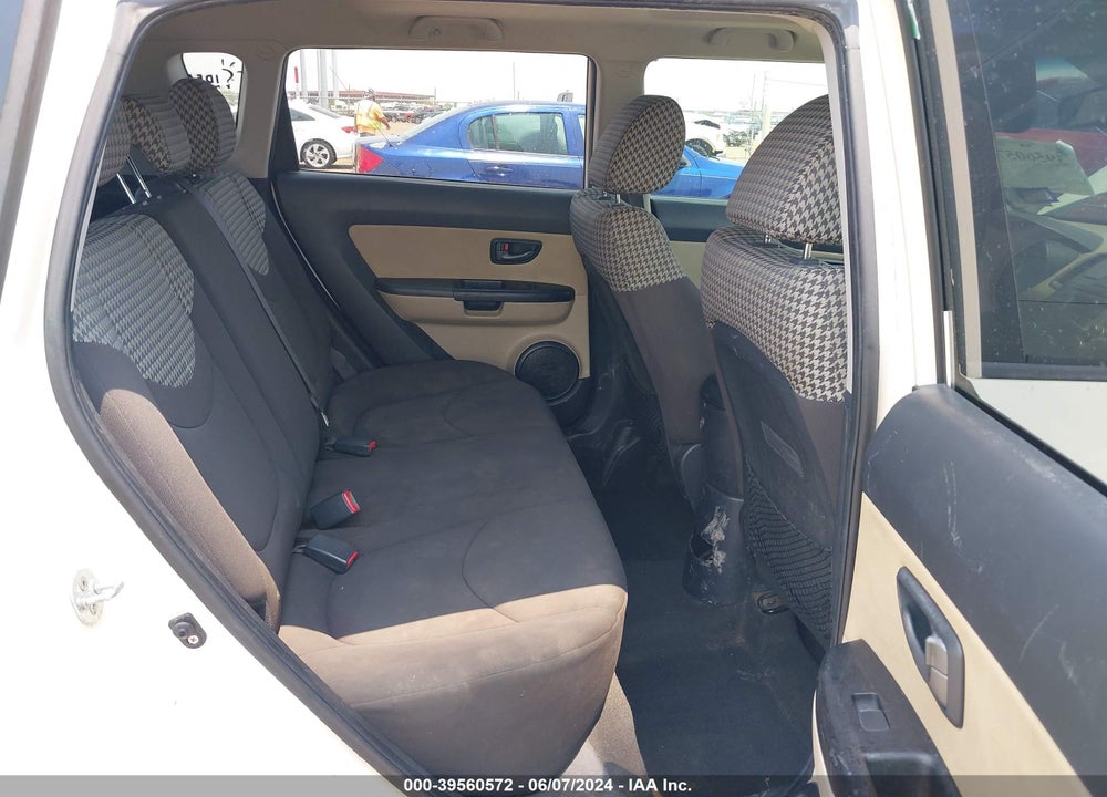 2011 KIA SOUL VIN: KNDJT2A29B7713996