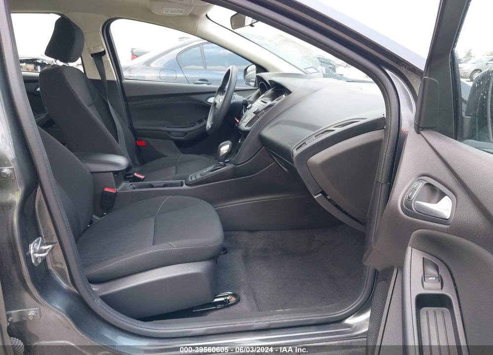 2017 FORD FOCUS SE VIN: 1FADP3FE4HL275520