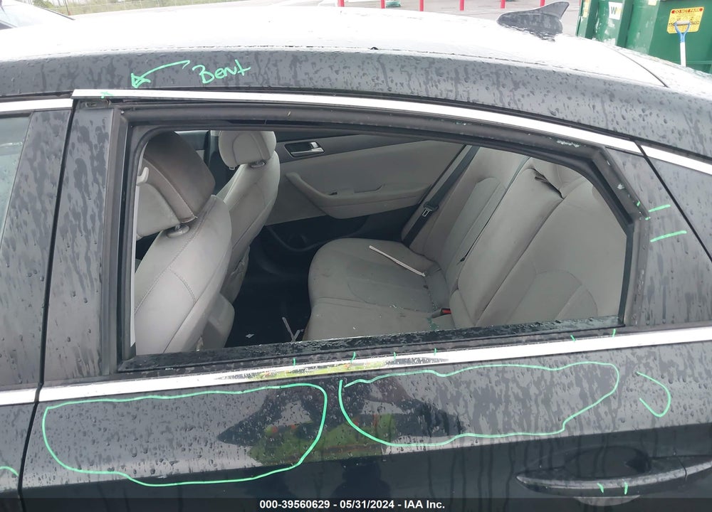 2015 HYUNDAI SONATA SE VIN: 5NPE24AF7FH176100