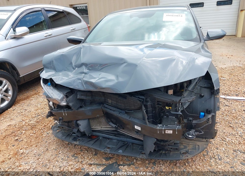 2022 HYUNDAI ELANTRA SEL VIN: KMHLS4AG9NU275548