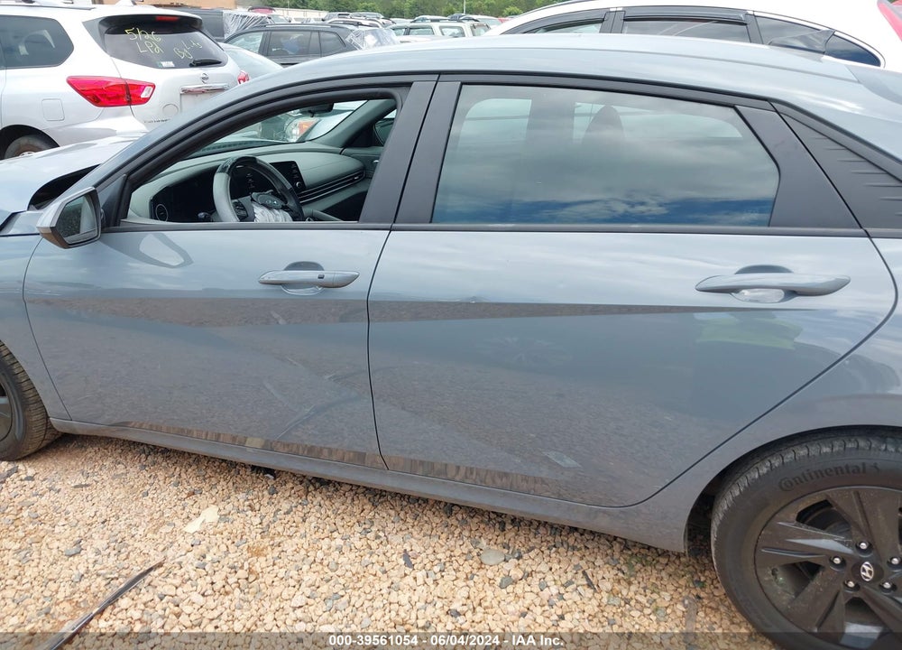 2022 HYUNDAI ELANTRA SEL VIN: KMHLS4AG9NU275548