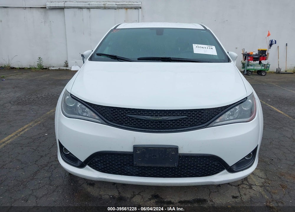 2018 CHRYSLER PACIFICA TOURING PLUS VIN: 2C4RC1FG3JR234679