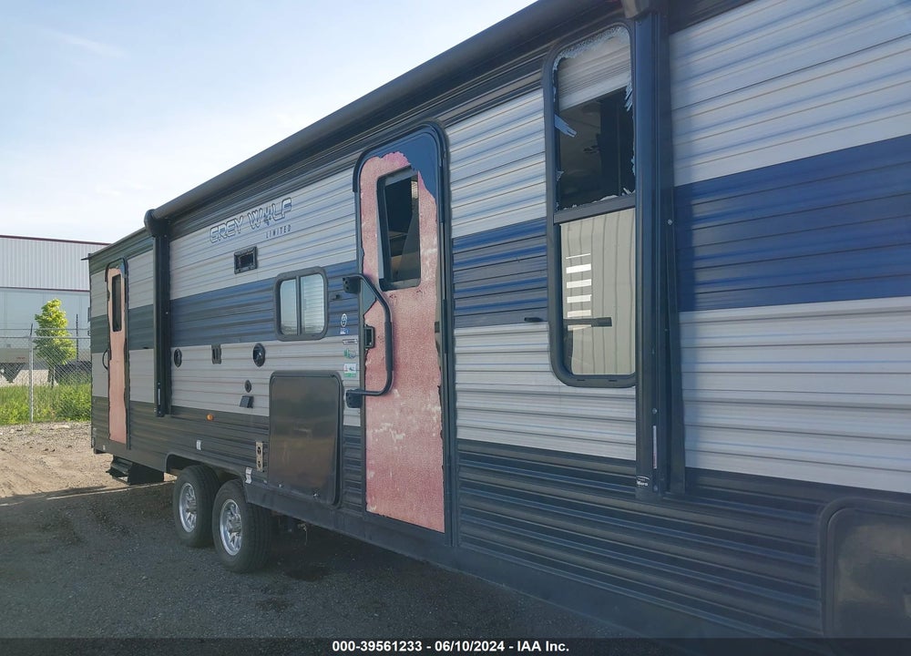 2022 FORE GREY WOLF VIN: 4X4TCKB21N9136620