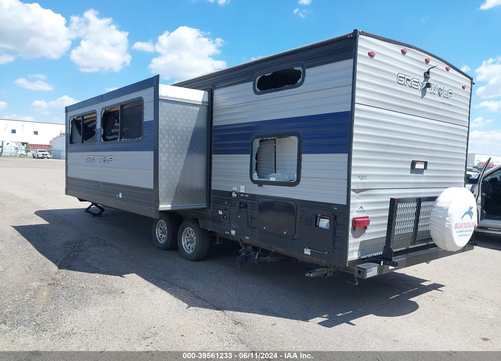 2022 FORE GREY WOLF VIN: 4X4TCKB21N9136620