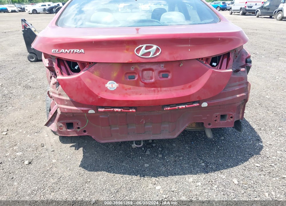 2013 HYUNDAI ELANTRA VIN: 5NPDH4AE0DH402864