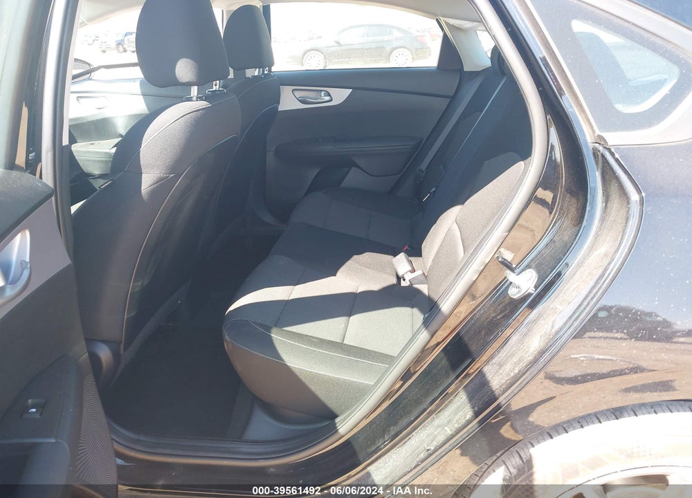 2024 KIA FORTE LXS VIN: 3KPF24AD9RE735013
