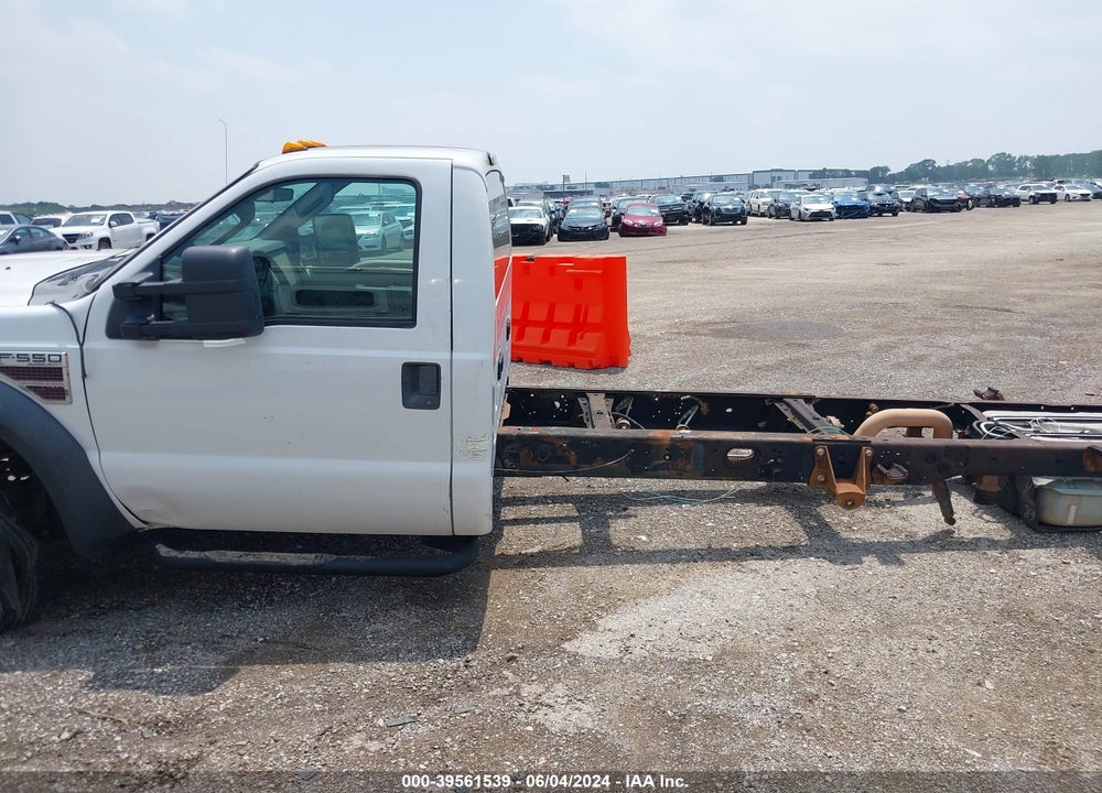 2009 FORD F-550 CHASSIS XL/XLT VIN: 1FDAF56R69EA87856