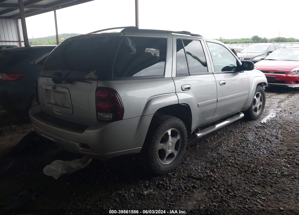 2008 CHEVROLET TRAILBLAZER LT VIN: 1GNDS13S982130722
