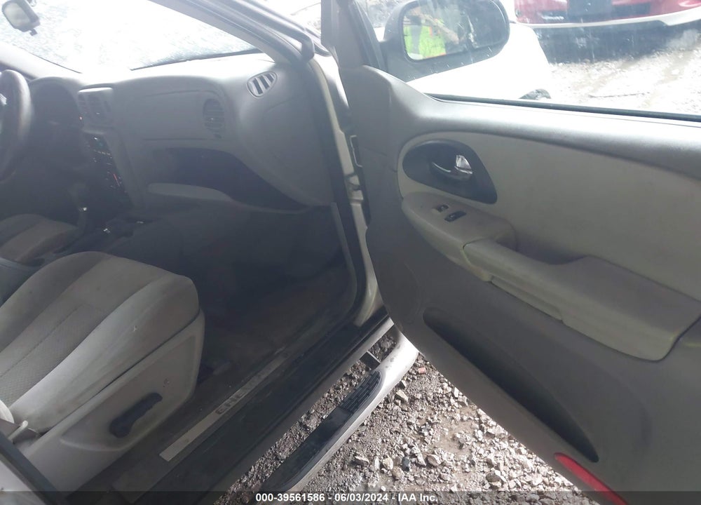2008 CHEVROLET TRAILBLAZER LT VIN: 1GNDS13S982130722