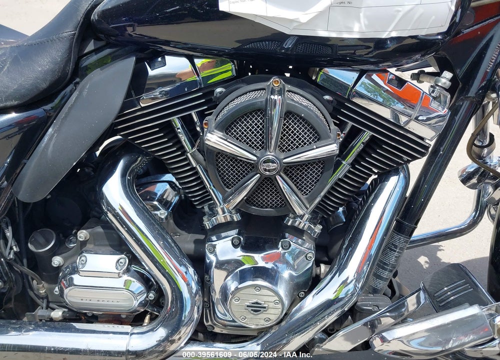 2013 HARLEY-DAVIDSON FLHX STREET GLIDE VIN: 1HD1KBM11DB669125