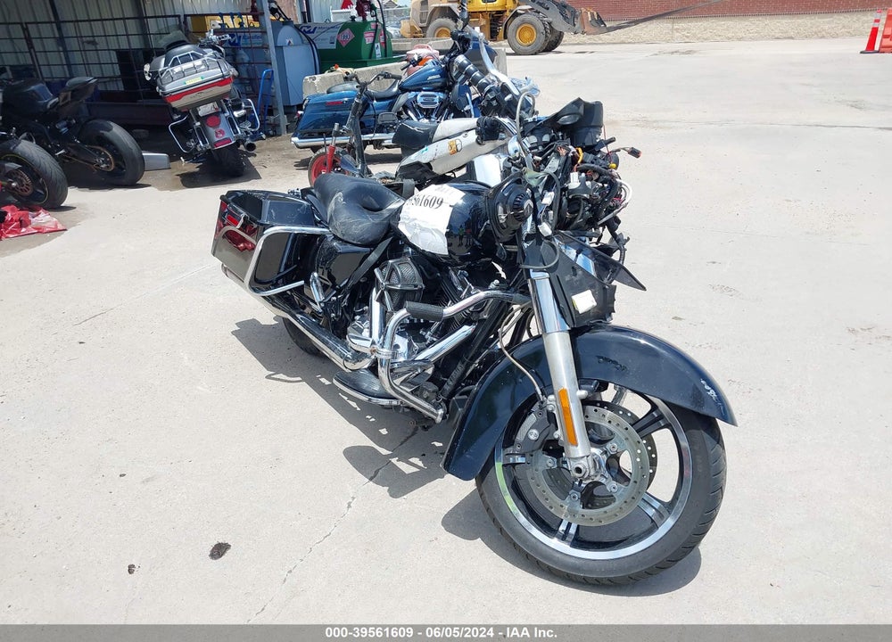 2013 HARLEY-DAVIDSON FLHX STREET GLIDE VIN: 1HD1KBM11DB669125