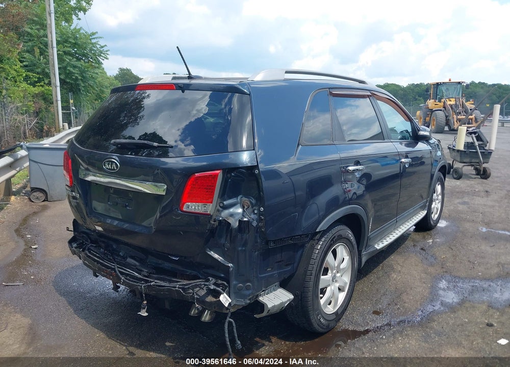 2012 KIA SORENTO LX VIN: 5XYKT3A67CG290238