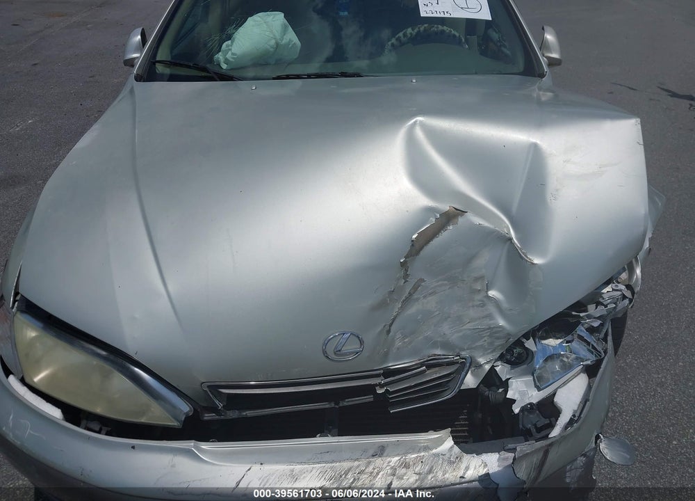 1998 LEXUS ES 300 VIN: JT8BF28G5W5035745