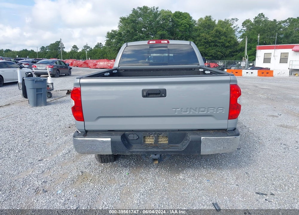 2018 TOYOTA TUNDRA SR5 5.7L V8 VIN: 5TFRY5F12JX237210