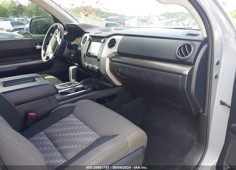 2018 TOYOTA TUNDRA SR5 5.7L V8 VIN: 5TFRY5F12JX237210