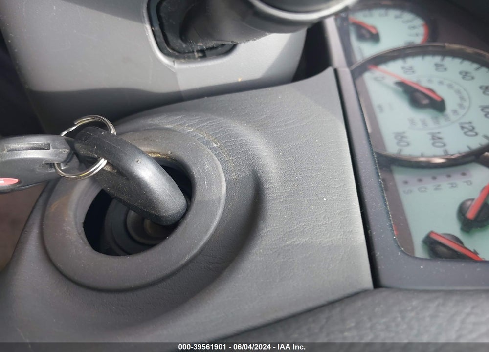2004 TOYOTA CAMRY SOLARA SE VIN: 4T1FA38P04U039059