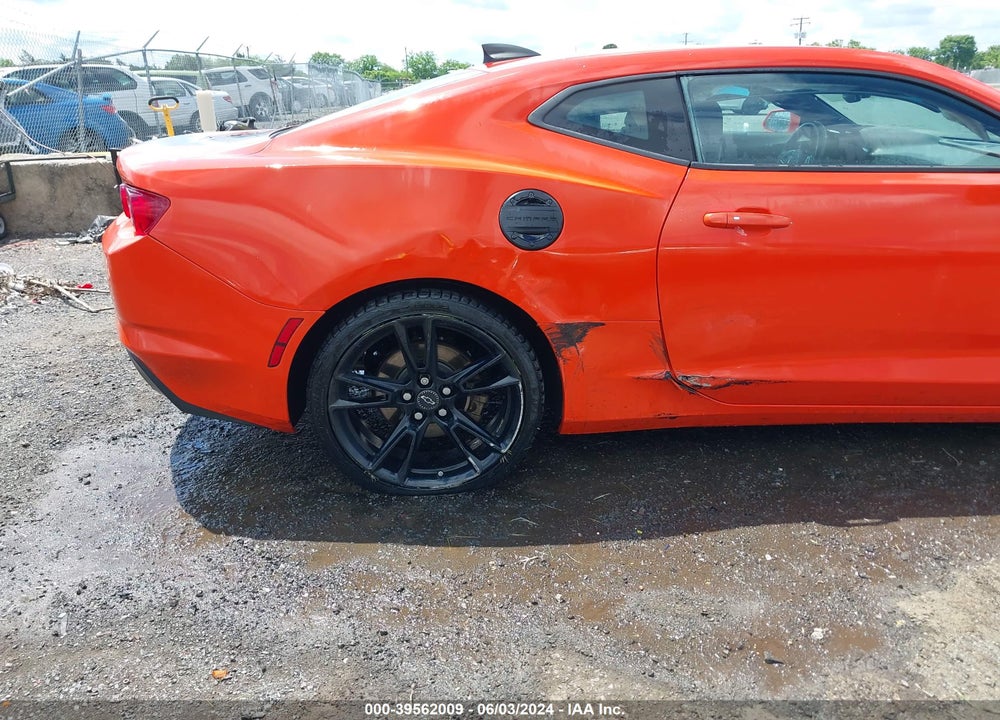 2019 CHEVROLET CAMARO 1LT VIN: 1G1FB1RS9K0136508