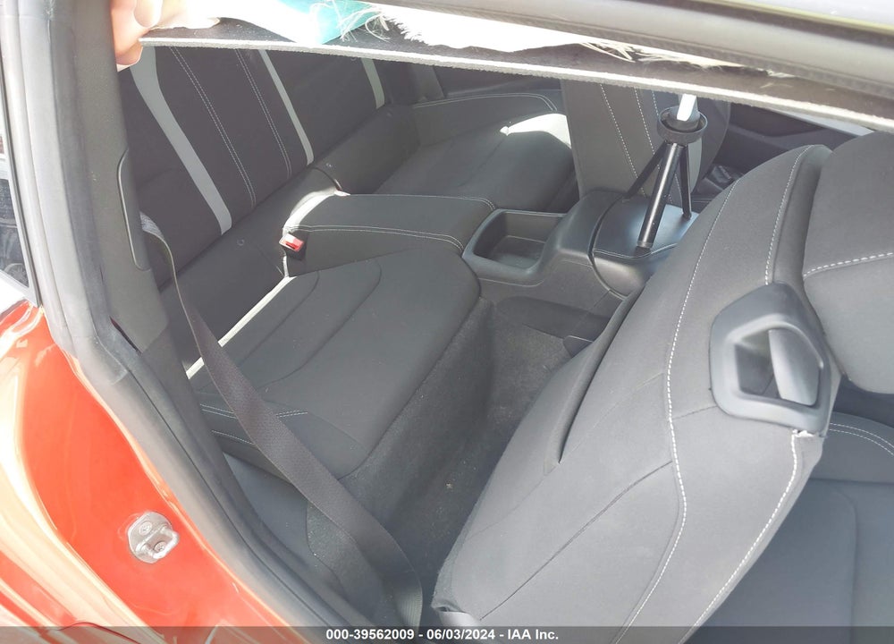 2019 CHEVROLET CAMARO 1LT VIN: 1G1FB1RS9K0136508