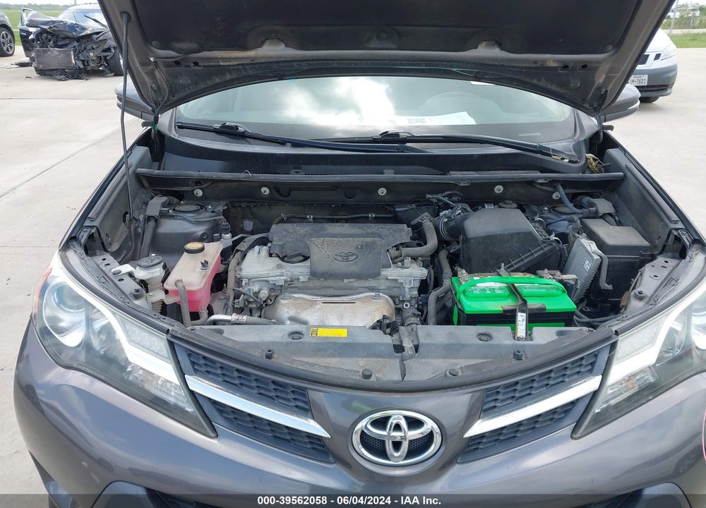 2015 TOYOTA RAV4 XLE VIN: 2T3WFREV8FW204535