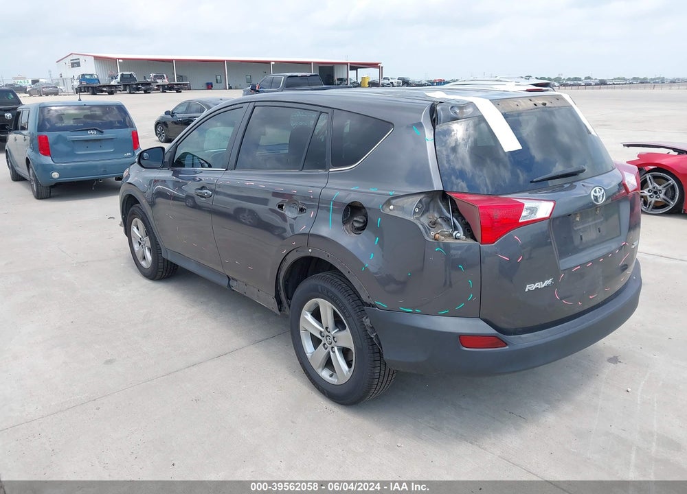 2015 TOYOTA RAV4 XLE VIN: 2T3WFREV8FW204535