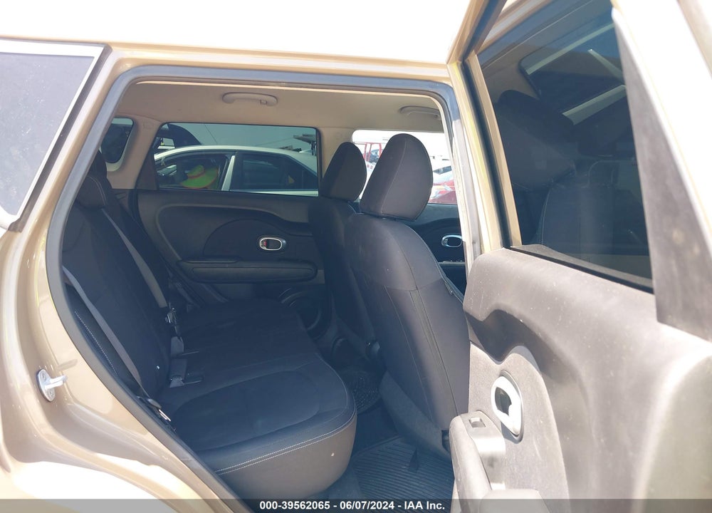 2015 KIA SOUL VIN: KNDJN2A27F7125000