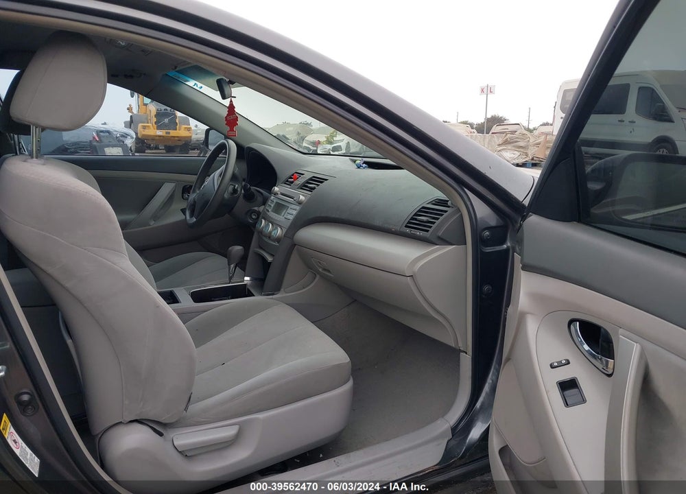 2009 TOYOTA CAMRY LE VIN: 4T4BE46K89R131100