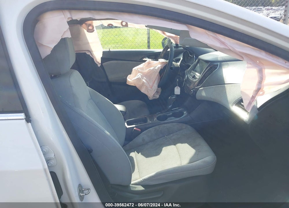 2019 CHEVROLET CRUZE LT VIN: 1G1BE5SM8K7107775