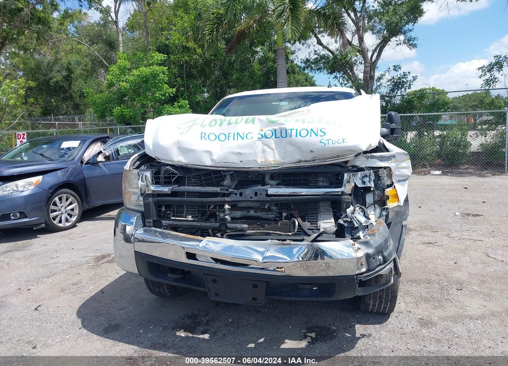 2009 CHEVROLET SILVERADO 2500HD WORK TRUCK VIN: 1GCHC43609F104905