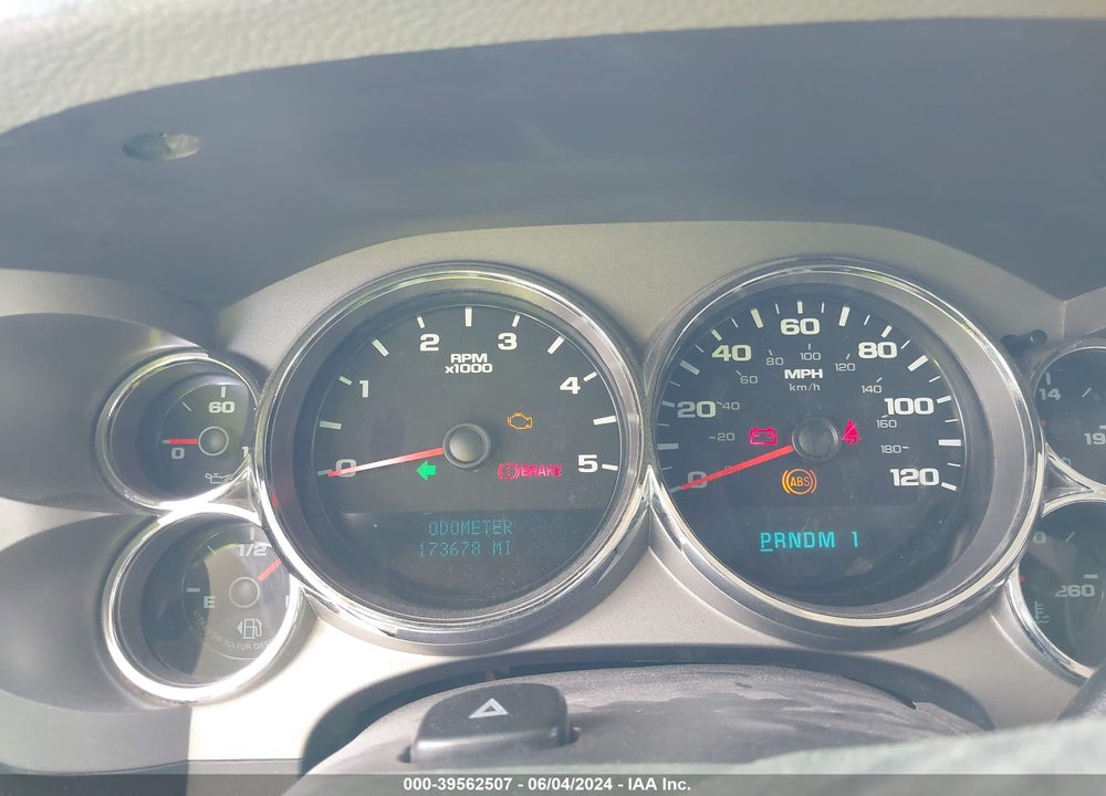 2009 CHEVROLET SILVERADO 2500HD WORK TRUCK VIN: 1GCHC43609F104905