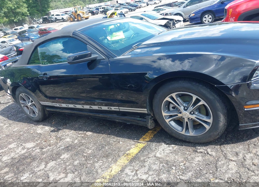 2014 FORD MUSTANG V6 PREMIUM VIN: 1ZVBP8EM2E5205597