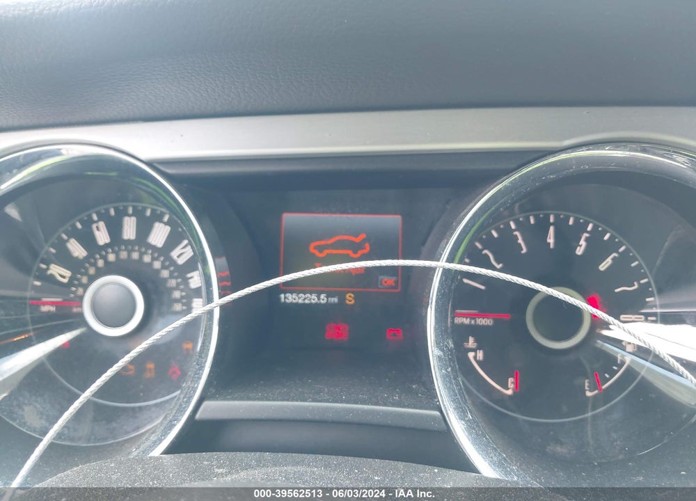 2014 FORD MUSTANG V6 PREMIUM VIN: 1ZVBP8EM2E5205597