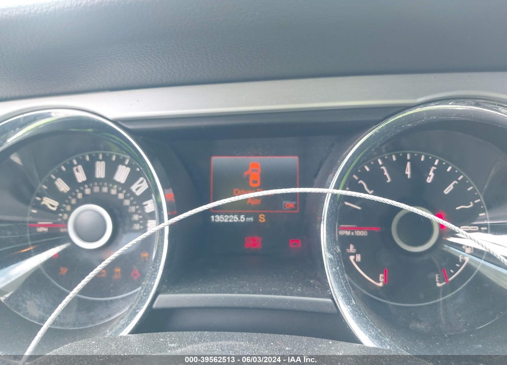 2014 FORD MUSTANG V6 PREMIUM VIN: 1ZVBP8EM2E5205597