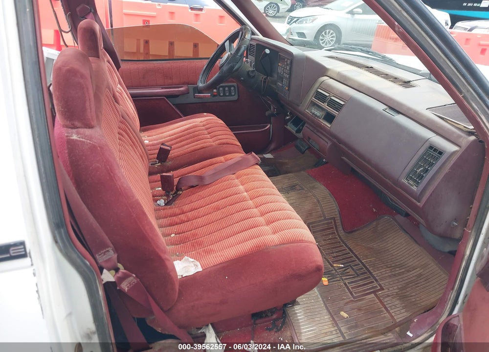 1993 GMC SIERRA C1500 VIN: 1GTEC14K1PE521319