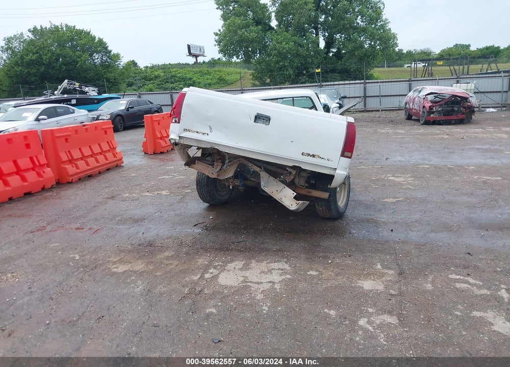 1993 GMC SIERRA C1500 VIN: 1GTEC14K1PE521319