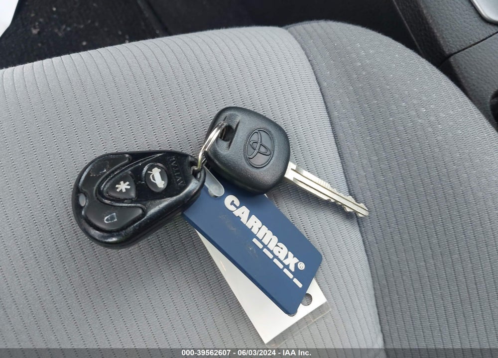 2015 TOYOTA COROLLA L VIN: 5YFBURHEXFP224425