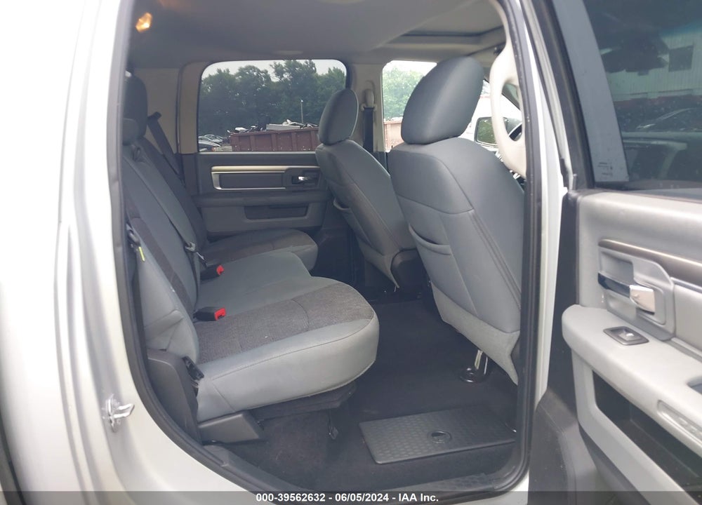 2014 RAM 1500 BIG HORN VIN: 1C6RR7LM8ES420435