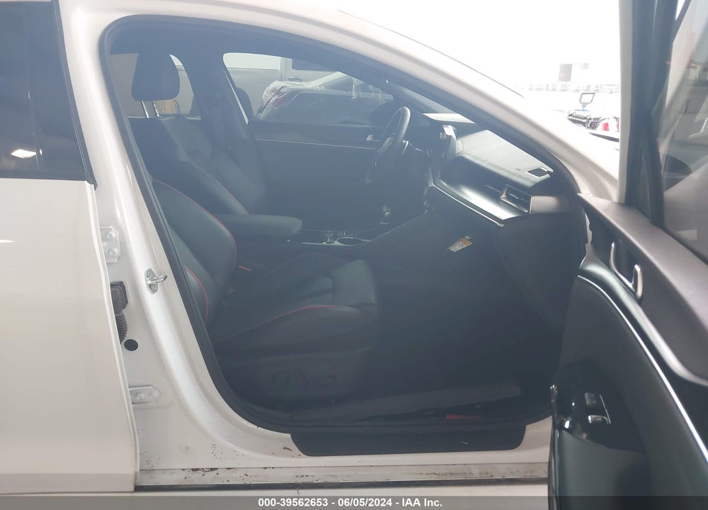 2024 KIA K5 GT VIN: 5XXG44J80RG258433