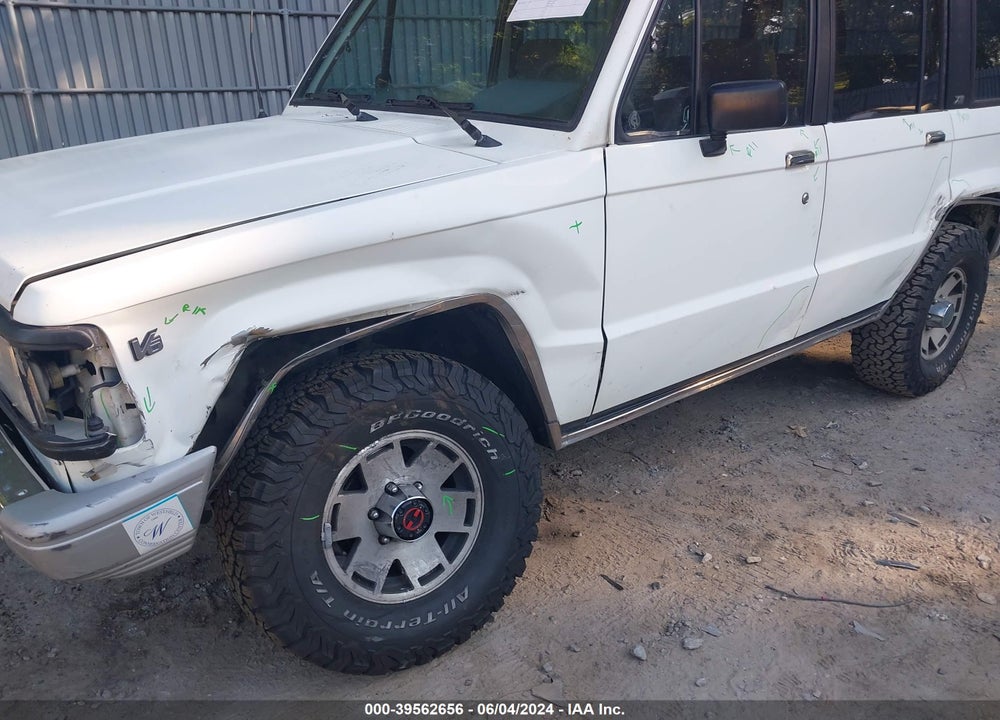 1990 ISUZU TROOPER VIN: JACCH58R1L8901243