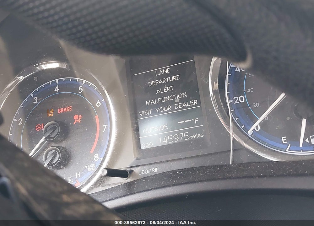 2018 TOYOTA COROLLA L VIN: 5YFBURHE5JP780408
