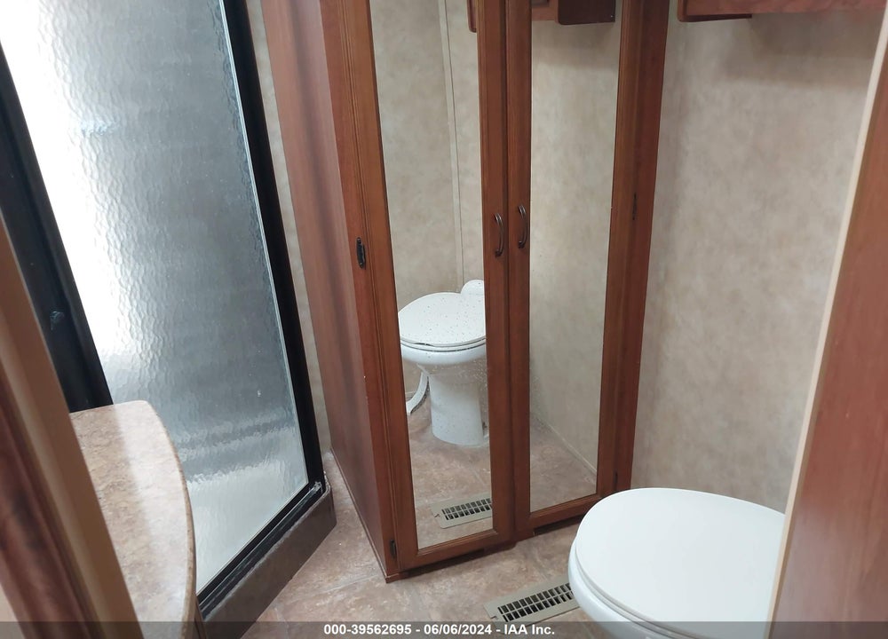 2009 KZ DURANGO 5TH WHEEL 36' VIN: 4EZFD332196103790