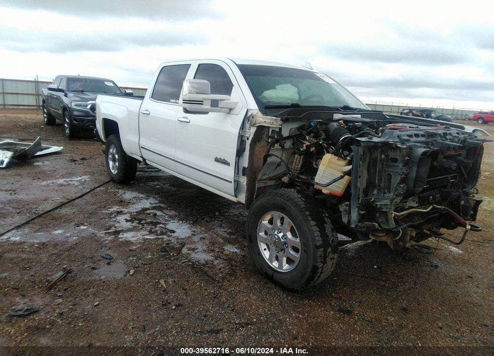 2015 CHEVROLET SILVERADO 3500HD HIGH COUNTRY VIN: 1GC4K1E88FF677187