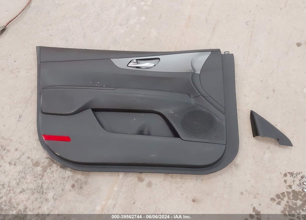 2019 KIA FORTE LXS VIN: 3KPF24AD1KE061042
